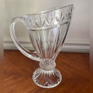 GODINGER Olympia Shannon Lead Crystal Vertical Cut 38oz Pedestal Pitcher